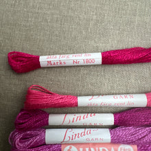 Load image into Gallery viewer, Linda Petals 1960's embroidery linen