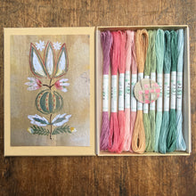 Load image into Gallery viewer, Pastel Flax Flower Box