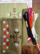 Load image into Gallery viewer, Nordiska Linen Runner 8237