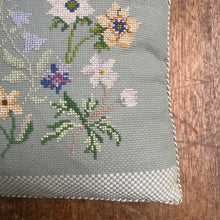 Load image into Gallery viewer, Danish Floral 60s Pattern + Fabric