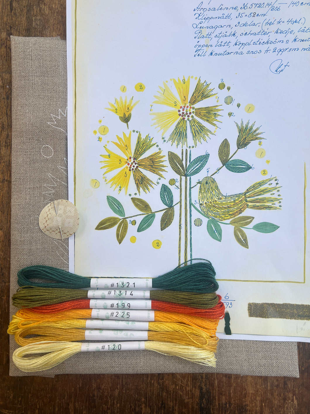 Nordiska 9015 - Yellow Bird with Flowers