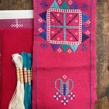 Load image into Gallery viewer, Nordiska Linen Runner / Festremsa 4837