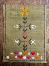 Load image into Gallery viewer, Nordiska Linen Runner 8237