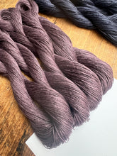 Load image into Gallery viewer, Linen Embroidery Hanks / Blues