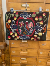 Load image into Gallery viewer, Bird - 1960s Weave