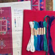 Load image into Gallery viewer, Nordiska Linen Runner / Festremsa 4837