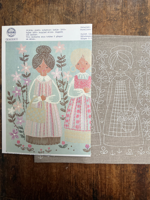 Sample Sale - Three Little Maids panel 50 X 50 cm it