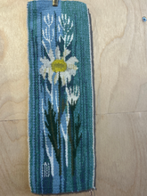 Load image into Gallery viewer, Blomma - 1960s Daisy Weave