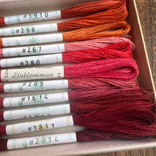 Load image into Gallery viewer, Red/Orange Flax Flower Box