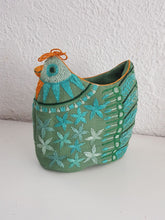 Load image into Gallery viewer, Ingrid&#39;s hen - Spring Green Egg Warmer 8410D (1964)